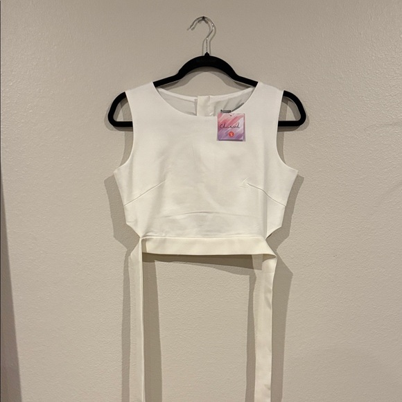 Chicwish Elegant White Sleeveless Tank Top - Picture 1 of 3
